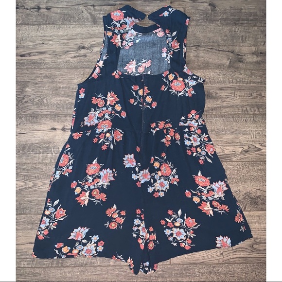 Xhilaration Navy & Multi-Colored Floral Romper - Picture 4 of 7